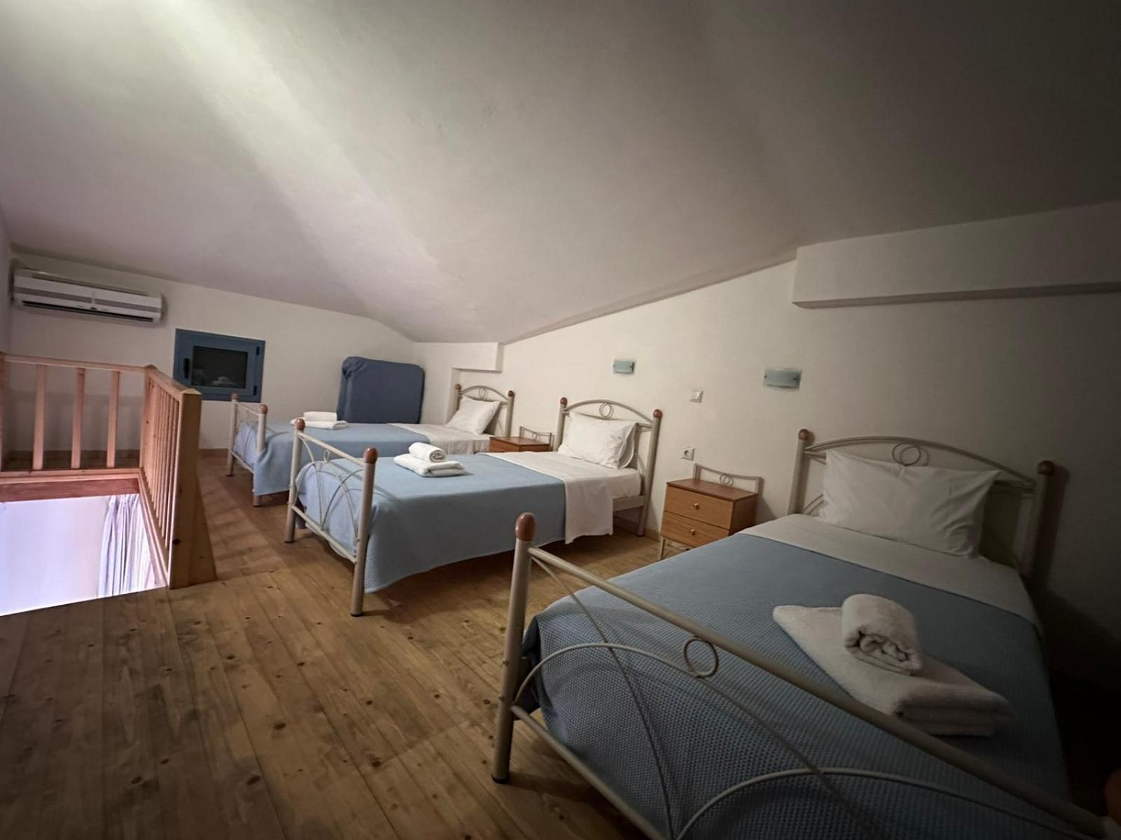 Green Island Studios Скала Номер фото