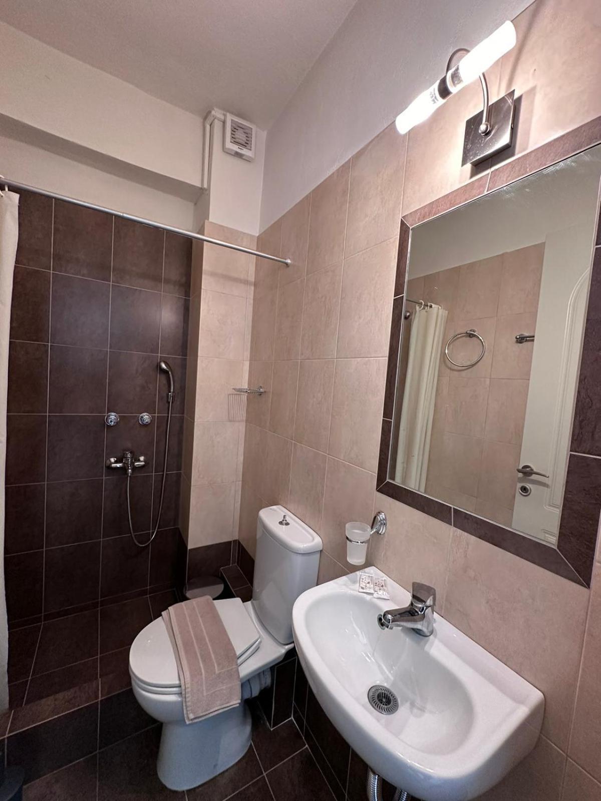 Green Island Studios Скала Номер фото
